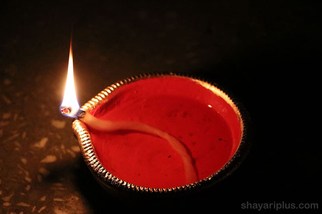 You are currently viewing diwali ki shayari in hindi with images दिवाली की शायरी हिंदी में